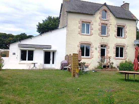 Maison 4 Pièces + Maison 3 Pièces + Dépendances 56580 Bréhan